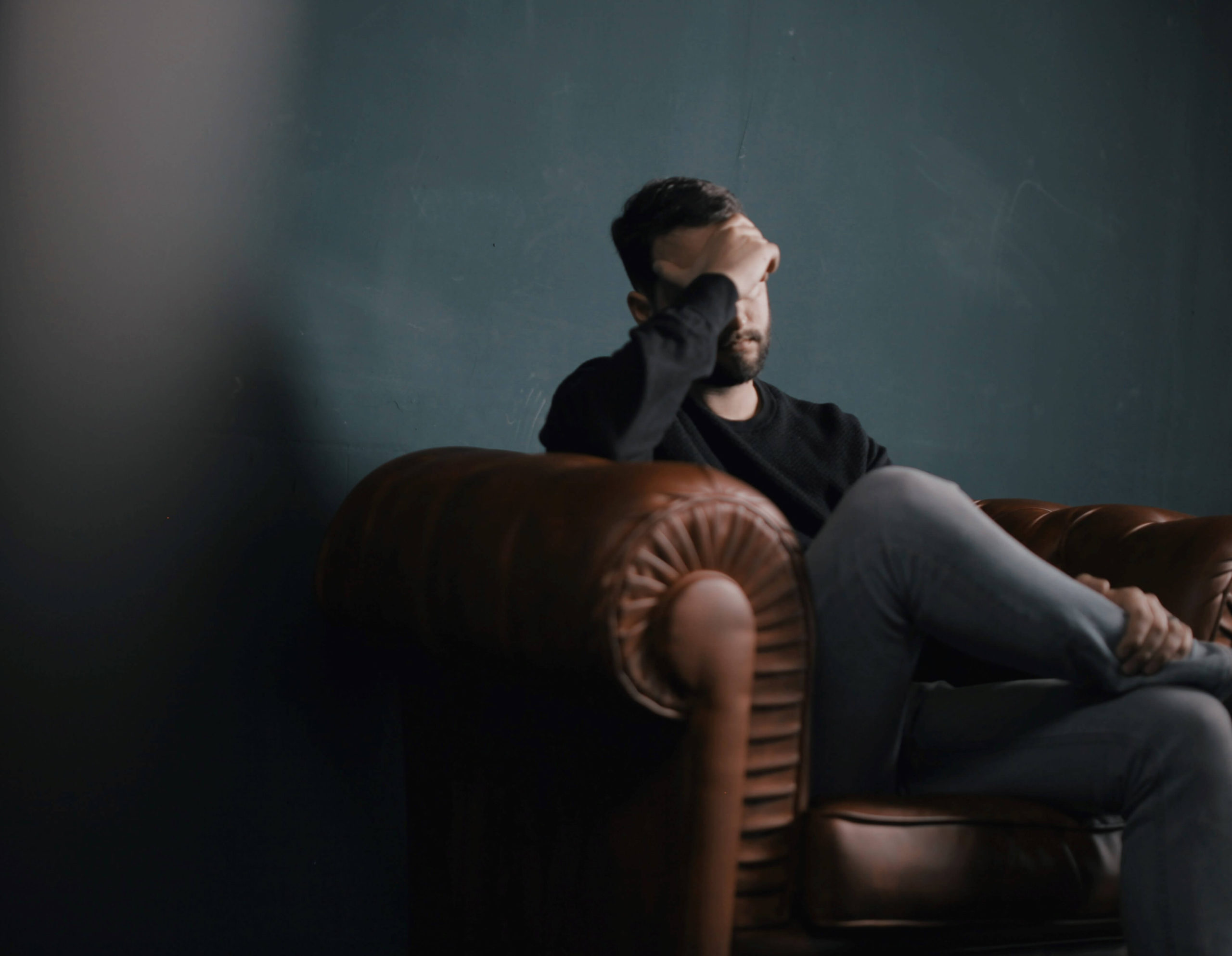 Burnout-What-It-Is-And-Things-You-Can-Do-To-Overcome-It-scaled